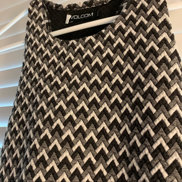 Volcom Junior's Up Next Body Con Cropped Halter - Picture 5 of 6